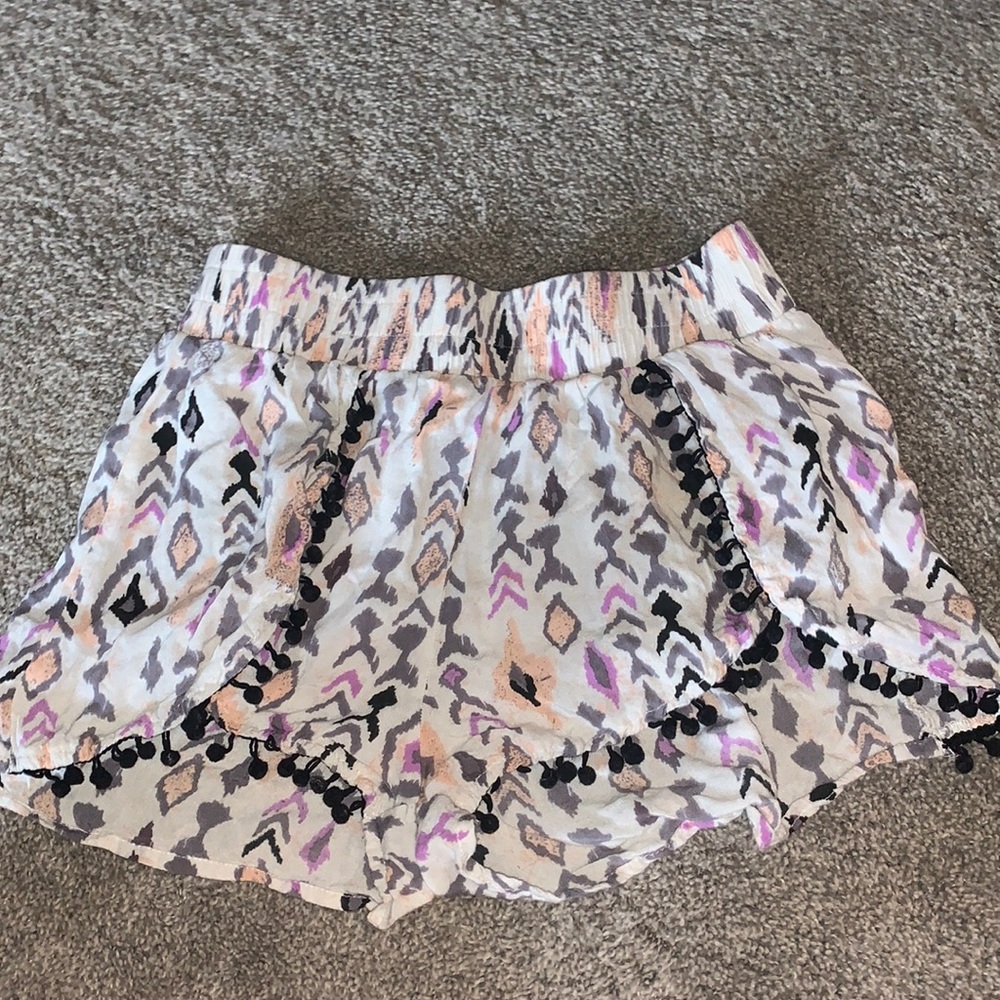 aztec flowy shorts